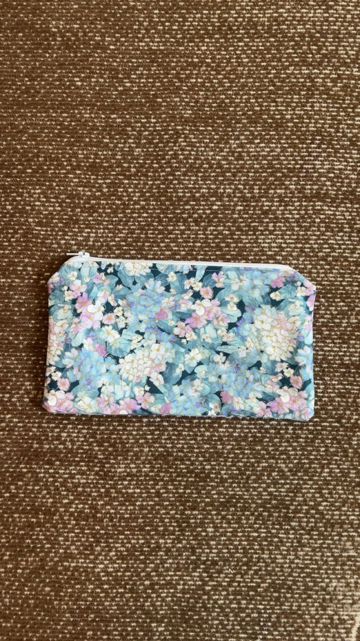 Floral Zipper Pouch 🪻🦋